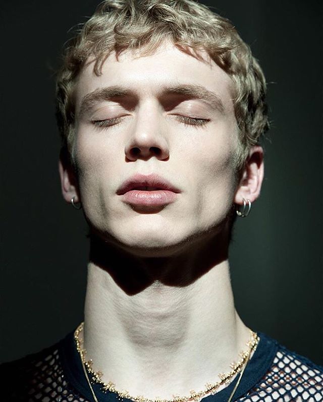 Robbi G @robs_n for L'Officiel Hommes España. Photography by Luigi & Luca and Styling by Alvaro de Juan.@lofficielhommes_es @luigi_vi @lucaguarini @alvaro_dejuan