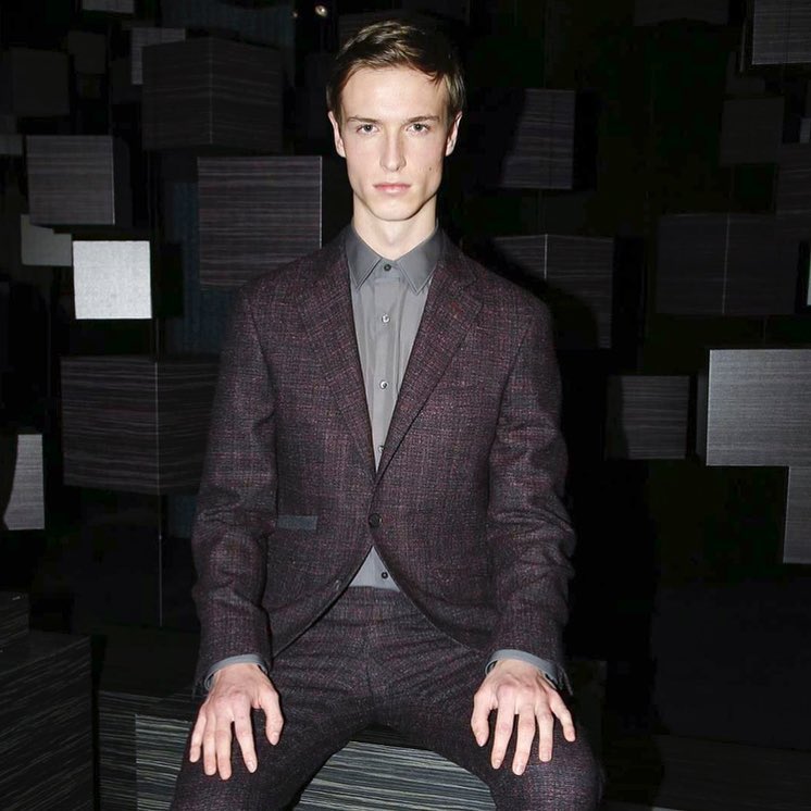 Egon (@egonvanpraet_) for Canali's AW17 presentation. Thank you @emilrebek! @canali1934