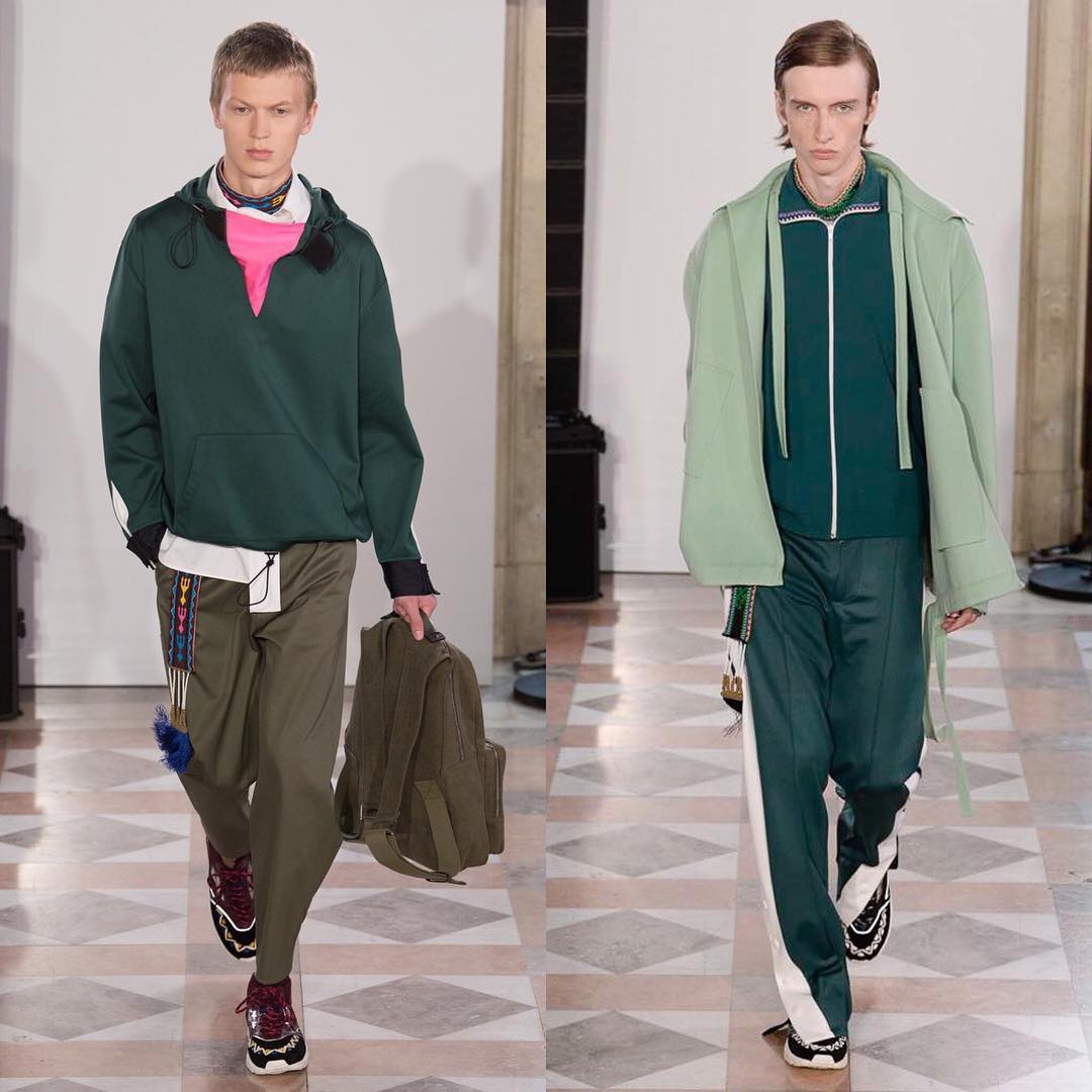 Jonas G (@jonasgloeer) and Benno (@bennobulang) for Valentino SS18. Styling by Joe McKenna. Thank you @emperor.lee and @shawnd3z!