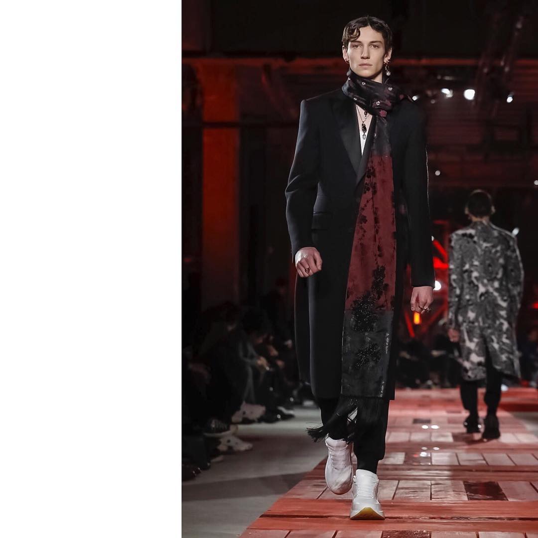 Jakob Z (@objakob) for Alexander McQueen AW18. Styling by Alister Mackie. Thank you @jesshallettcast and @caitlin_prosser_!