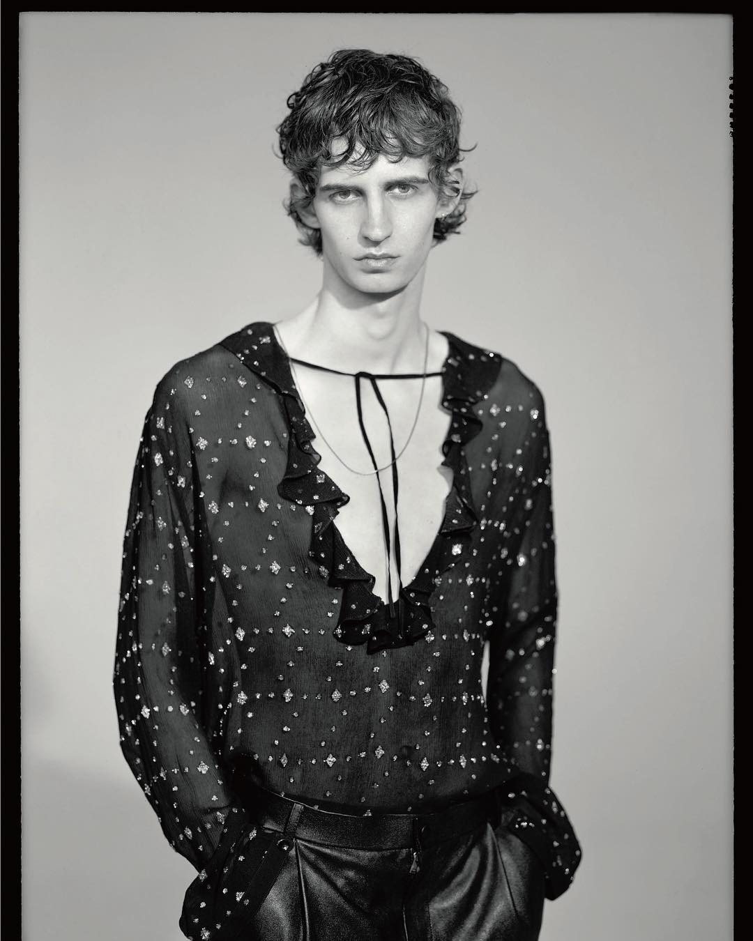 Tom A (@tomattonmoore) for T Magazine Spain. Photography by Nacho Pinedo and styling by Ildara Cuiñas. Grooming by Marina Alejandre.
