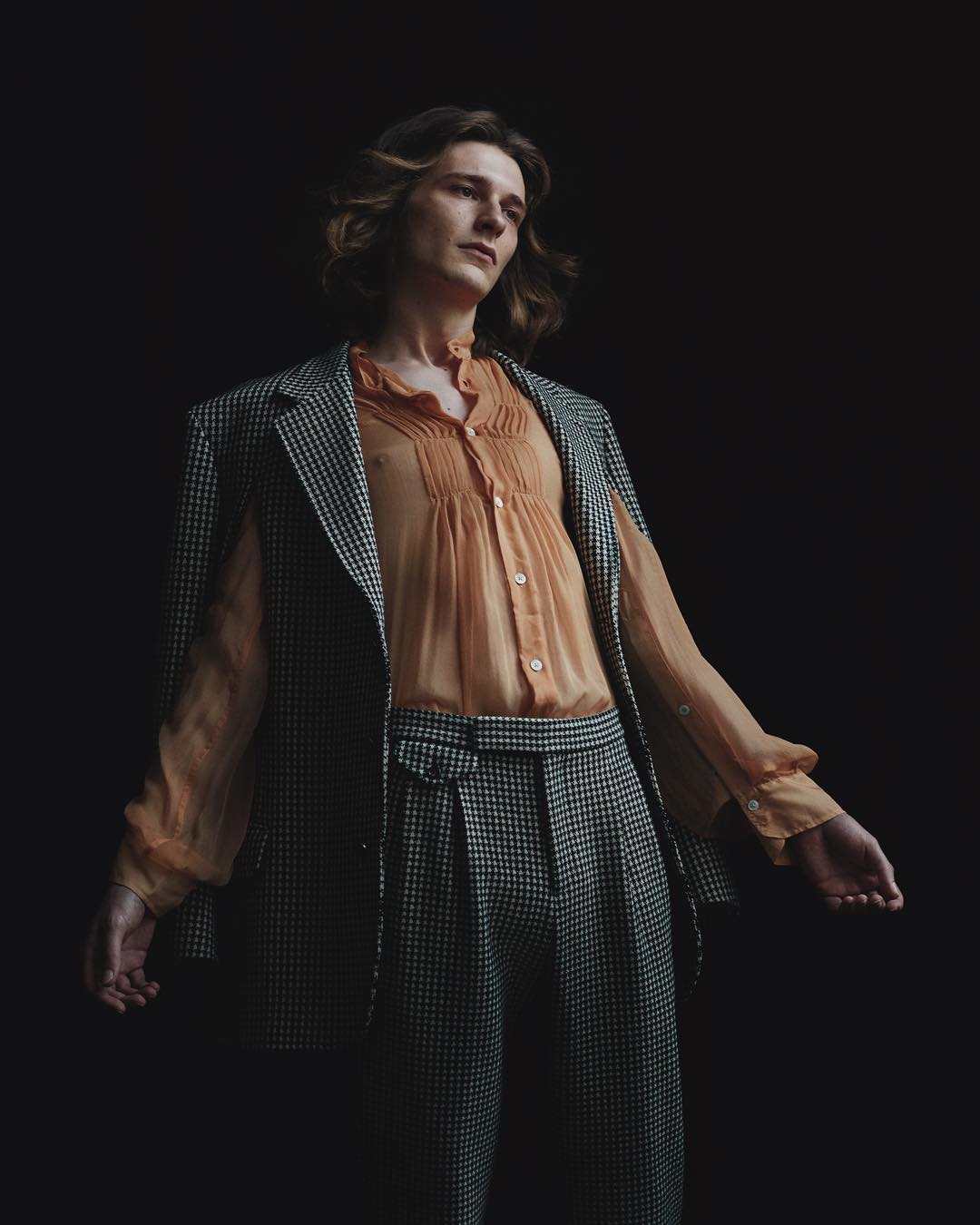 Dominik H (@domhahn) for L'Uomo Vogue. Photography by Julia Hetta and styling by Hannes Hetta. Grooming by Rudi Lewis. Thank you @pg_dmcasting!