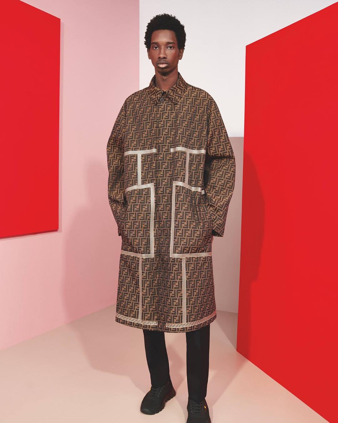 Benoit (@bryann_williams) for Fendi’s SS19 catalogue. Photography by Daniel Sannwald, styling by Julian Ganio and casting by Giulia Massullo.