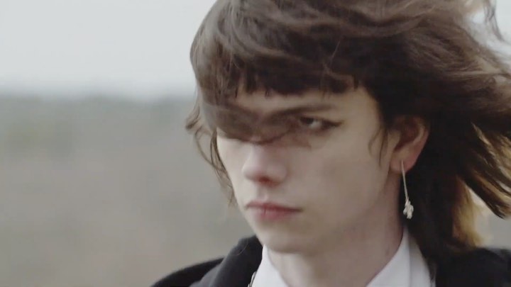 Kieran L for Celine Homme AW21 ‚Teen Knight Poem‘. Directed and styled by Hedi Slimane, hair by Esther Langham, hair color by Alexandra Brownsell, makeup by Lauren Aiello, casting Natalie Hazzout.