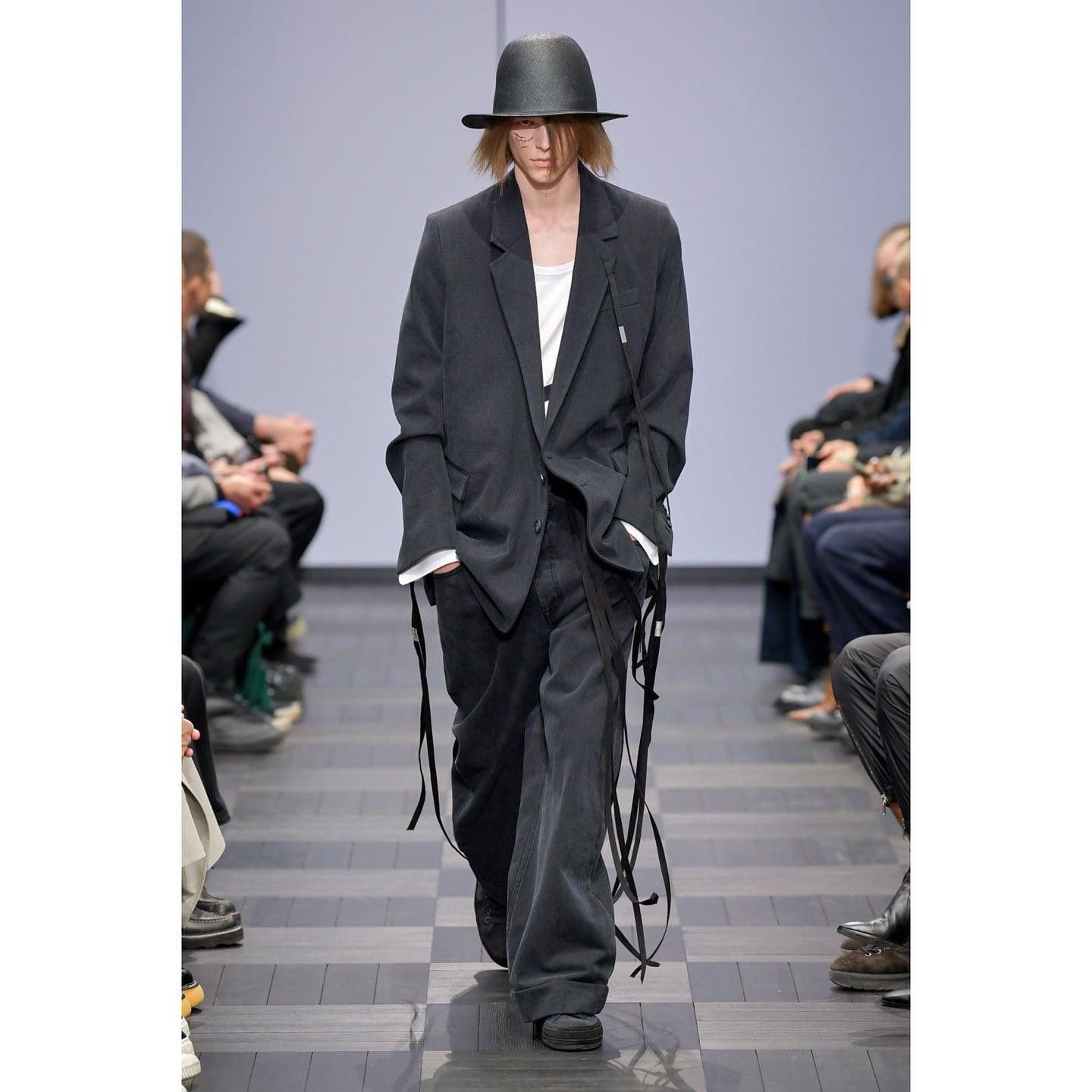Igor V (@igor.vjnvc ) for Ann Demeulemeester SS22. Styling by Olivier Rizzo, casting by Samuel Ellis for DM Casting.