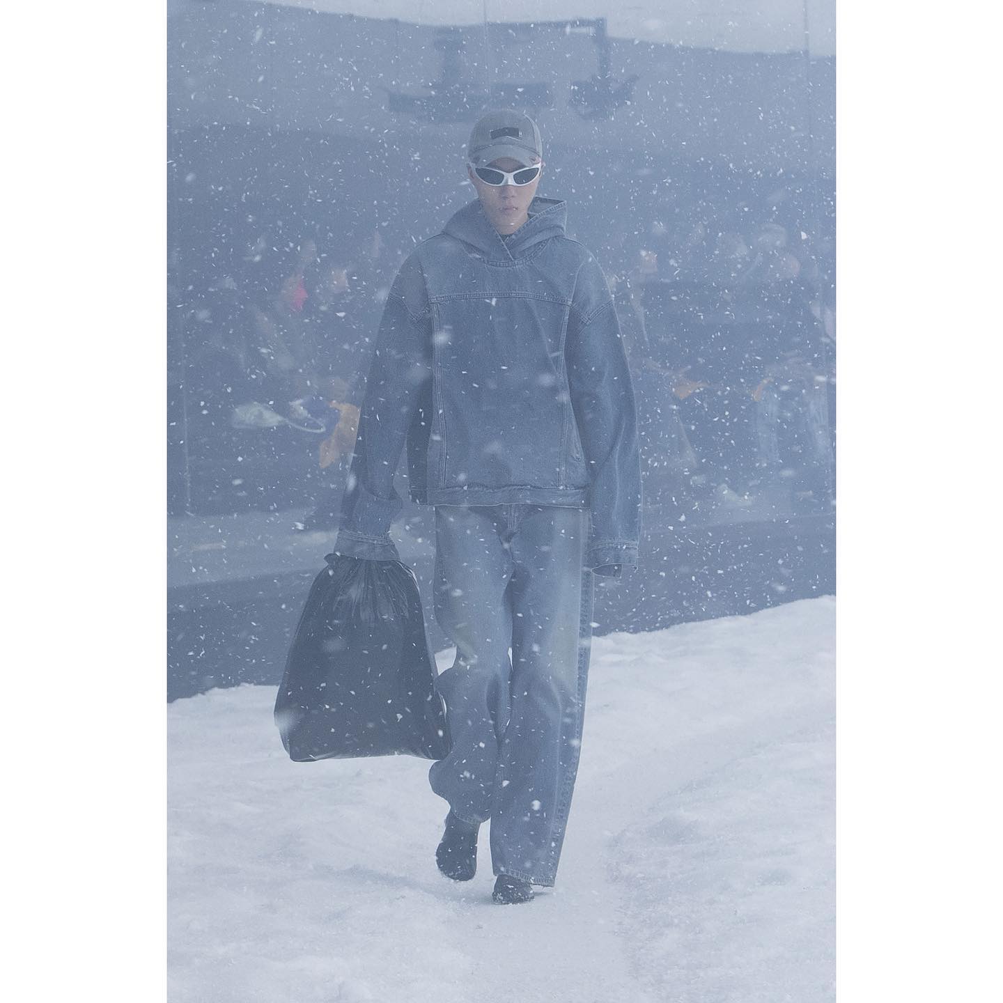 Timothy (@tmoithy ) for Balenciaga Winter 22.