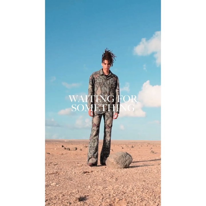 Arthur K (@atk_44 ) and Igor V (@igor_v_w ) for Etro SS22. Photography by Mark Rabadan, video direction by Michele Rossetti, styling by Giovanni Dario Laudicina, casting by Piotr Chamier.
