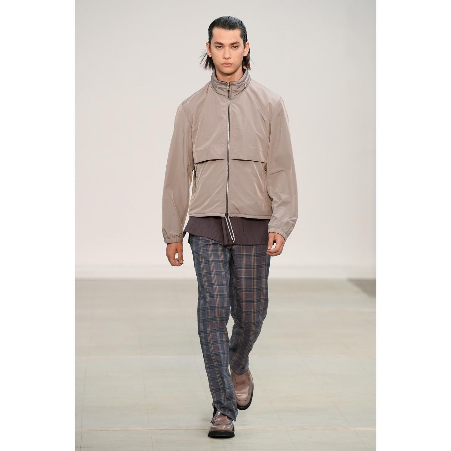 Matthew (@matthew._.kiss ) for Paul Smith SS23. Styling by Julian Ganio, casting by Ben Grimes.