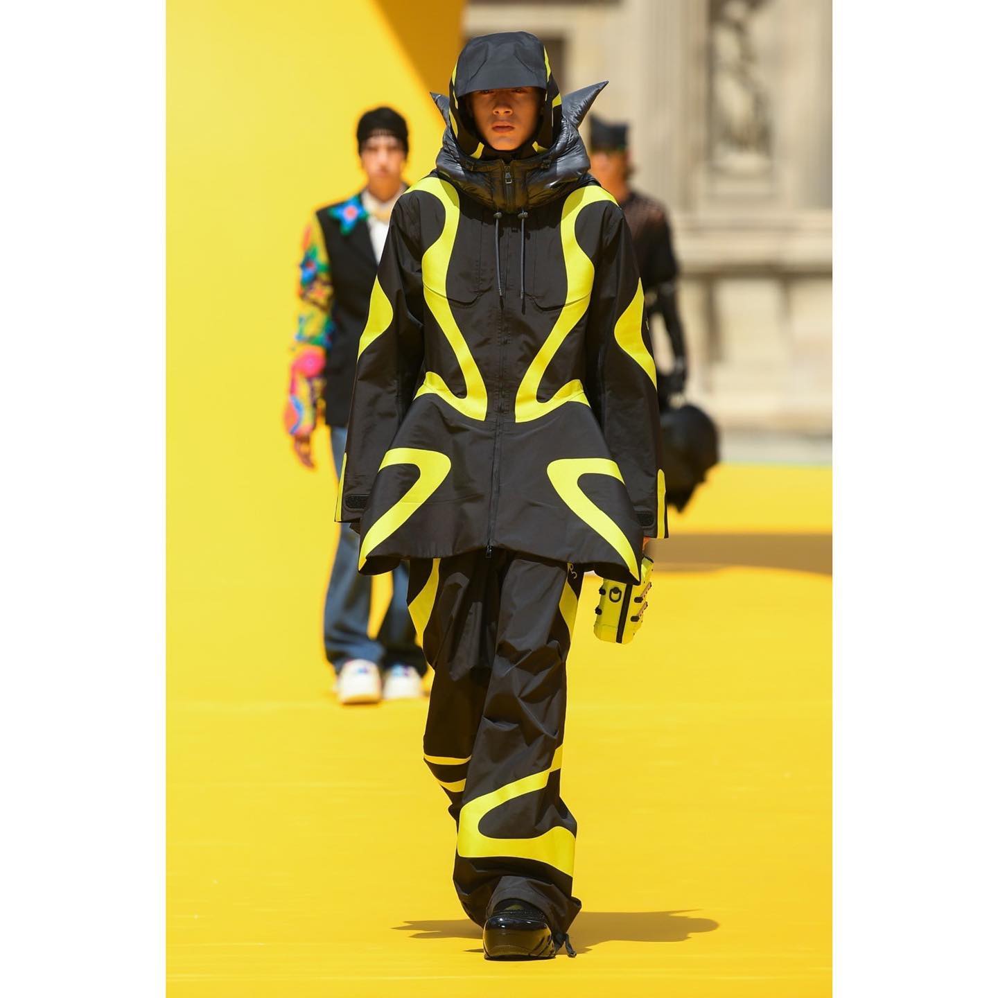 Oskar H (@tai2un ) for Louis Vuitton SS23. Styling by Ib Kamara, casting by Samuel Ellis for DM casting.