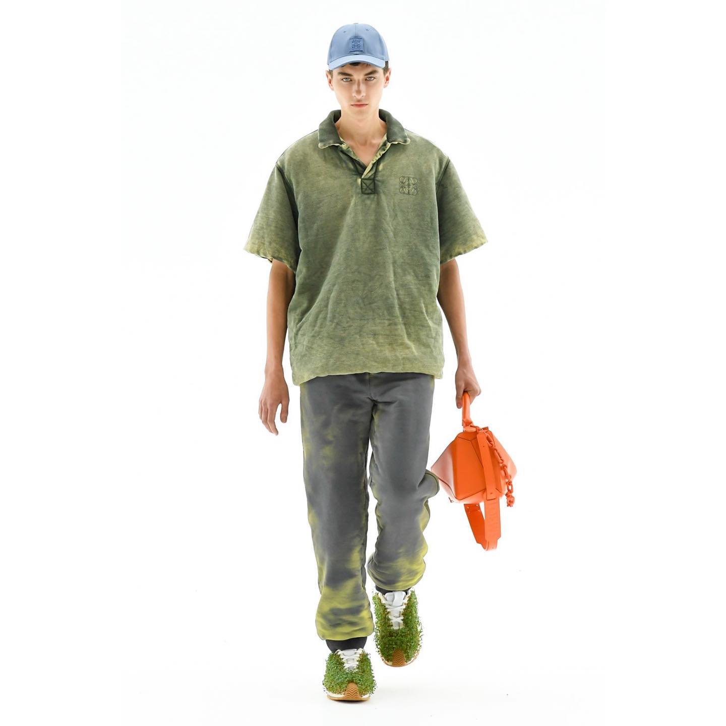 Viktor k (@viko63 ) for Loewe SS23. Styling by Benjamin Bruno, hair by Anthony Turner, make up by Lynsey Alexander, casting by Ashley Brokaw.