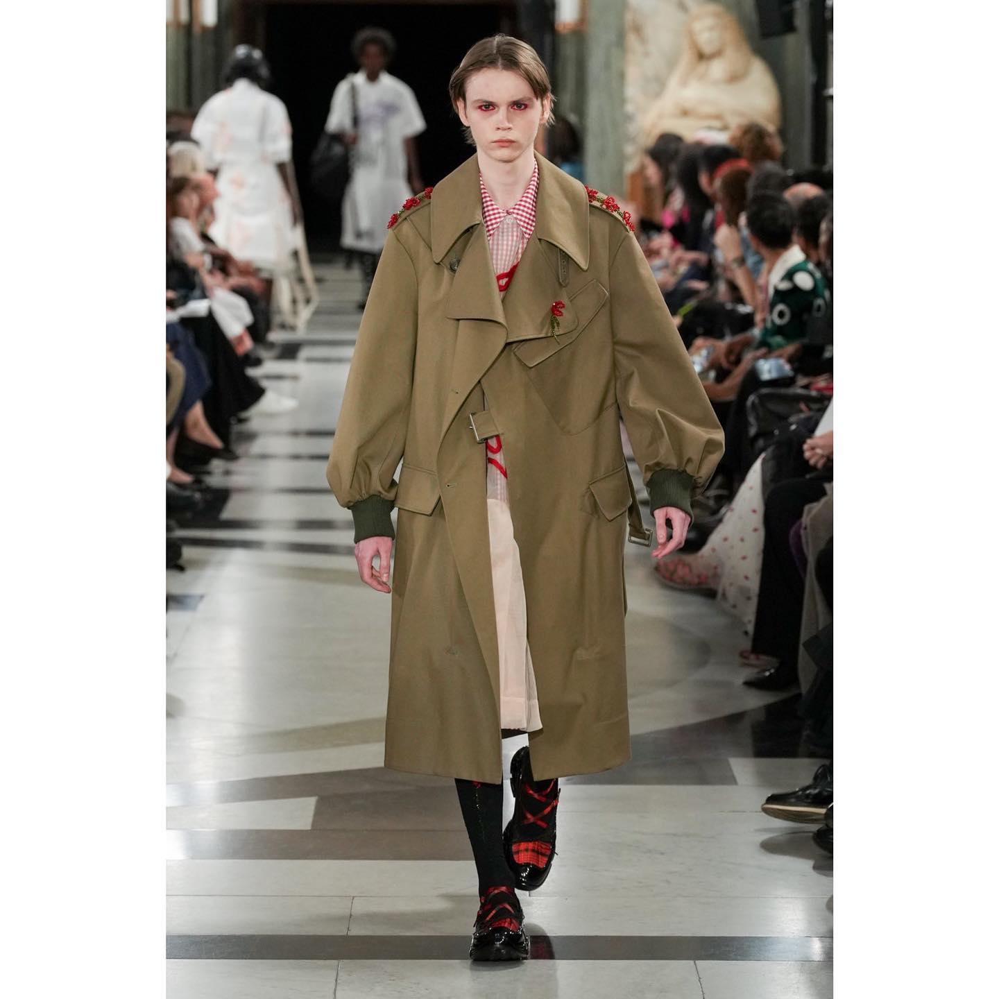 Yon V (@yonvdberg ) debut for Simone Rocha SS23. Styling by Robbie Spencer, casting by Samuel Ellis for DM casting.