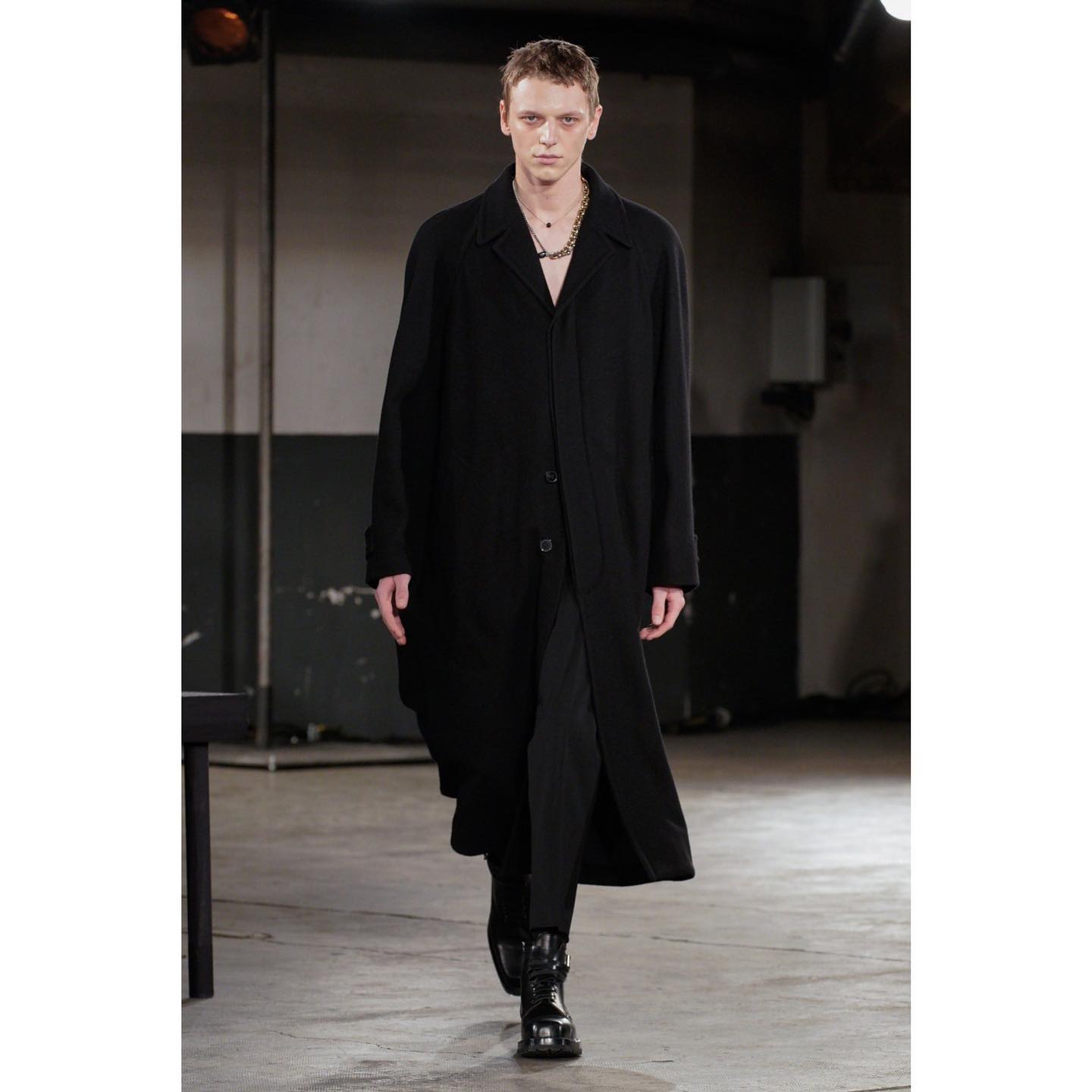 Igor V (@igor_v_w ) opening for Dries Van Noten FW23. Styling by Nancy Rohde, cast by Piergiorgio for DM Casting.