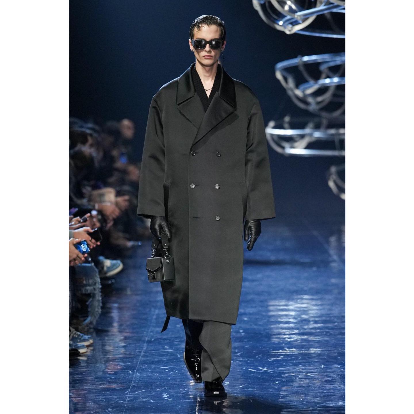 Viktor K (@viko63 ) for Fendi FW23. Styling by Julian Ganio, hair by Guido Palau, make-up by Peter Philips, casting by DM Casting.