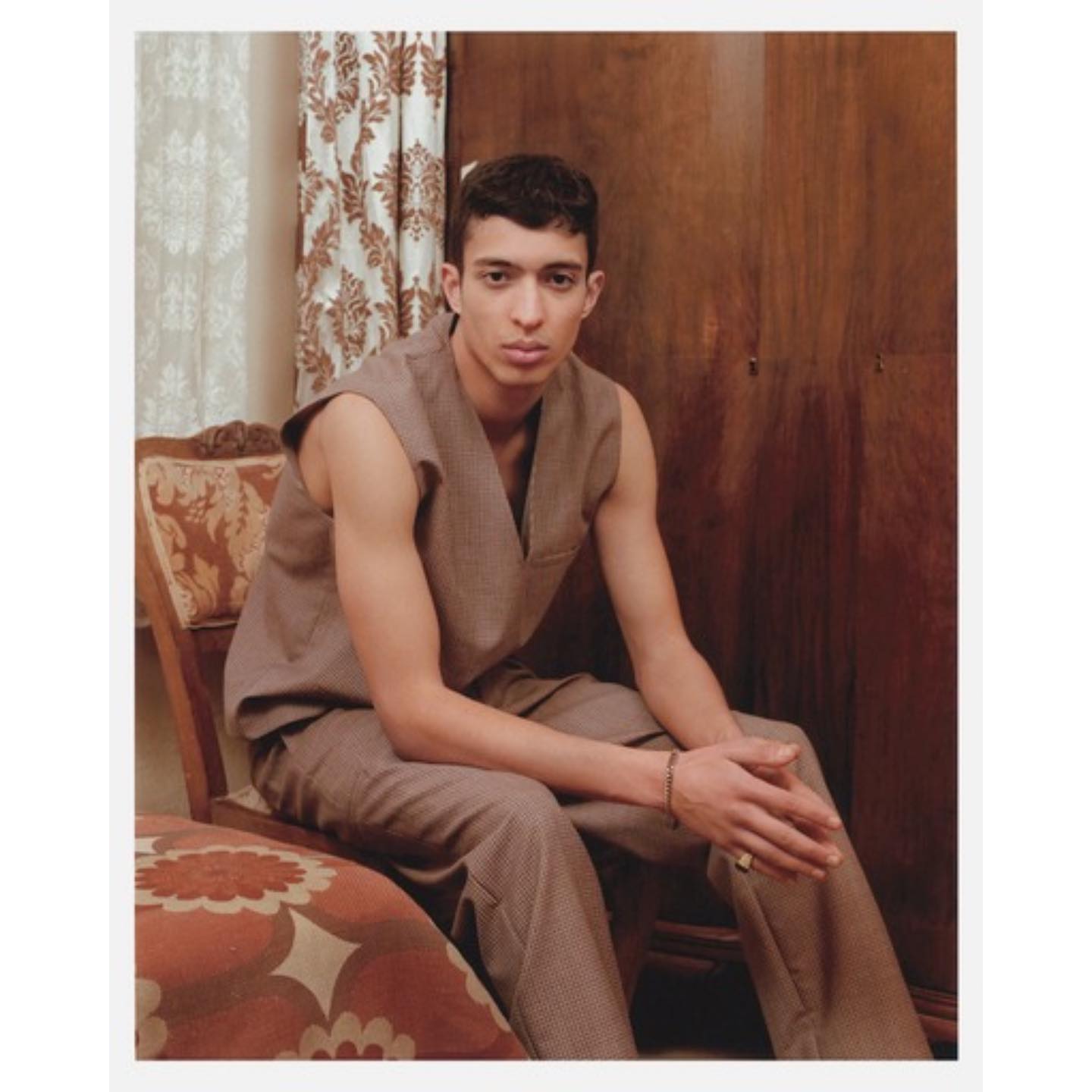 Noureddine (@nour.bdk ) and Mehdi (@mehdi.bzm ) for Holiday Magazine The Istanbul Issue. Photography by Felipe Romero Beltrán, styling by Tony Irvine, grooming by Hüseyin Altun, casting by Barbara Nicoli and Leila Ananna.