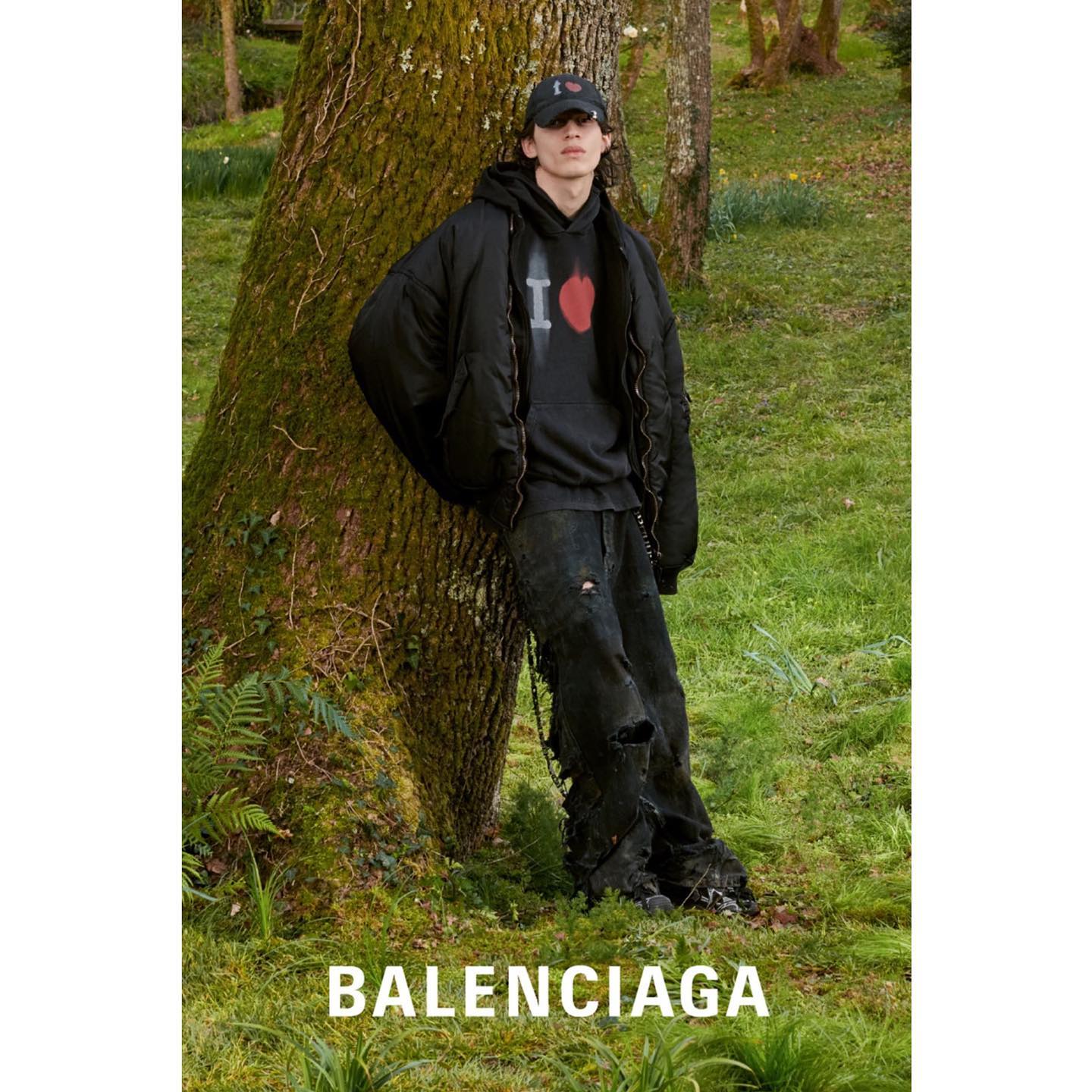 Kaplan (@kapo.h ) for Balenciaga 520 Concept Collection. Photography by Andrea Artemisio, styling by Laetitia Gimenez Adam, hair by Natsumi Ebiko, make-up by Clara Barban.