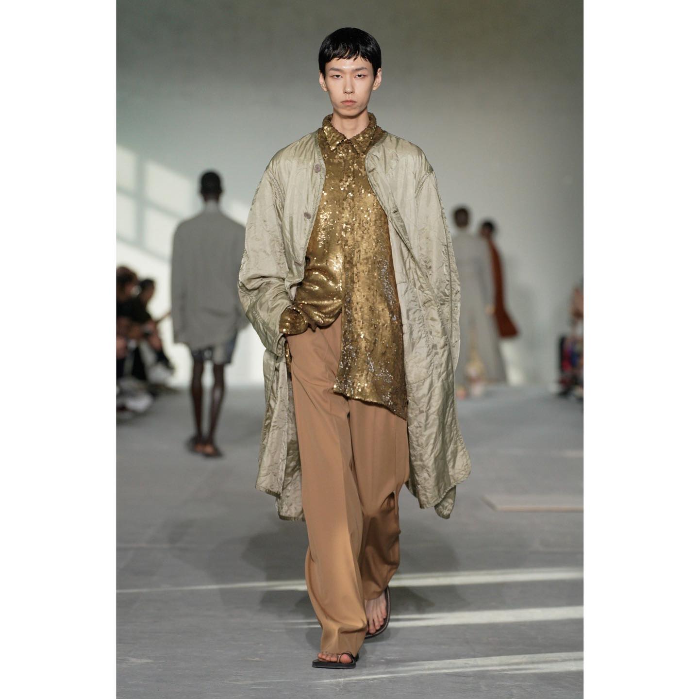 Gyu (@kg_hyun ) for Dries Van Noten SS24. Styling by Nancy Rhode, casting by Piergiorgio for DM Casting.