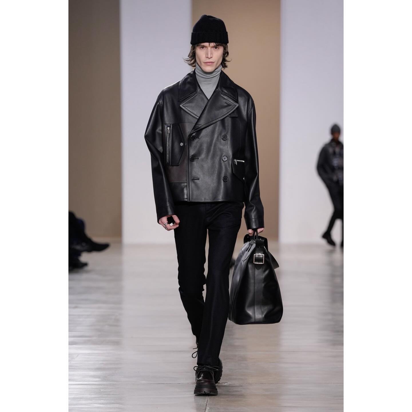 Mattis (@mattiswuyts ) for Hermes FW24. Styling by Beat Bolliger, casting by Sophie Bruynoghe.