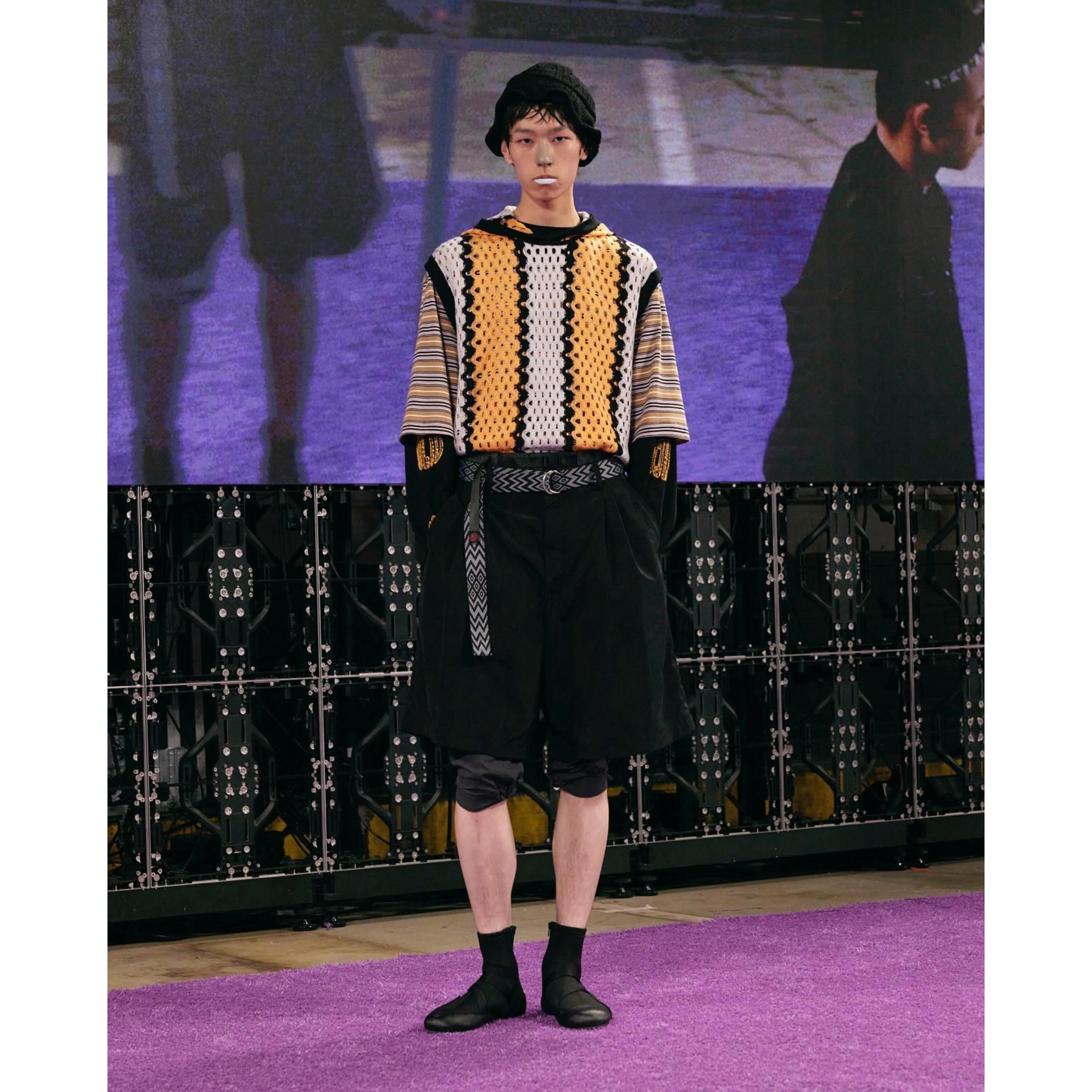 Gyu (@kg_hyun ) for Solid Homme SS25. Styling by Julian Ganio, casting by Marie Levy.