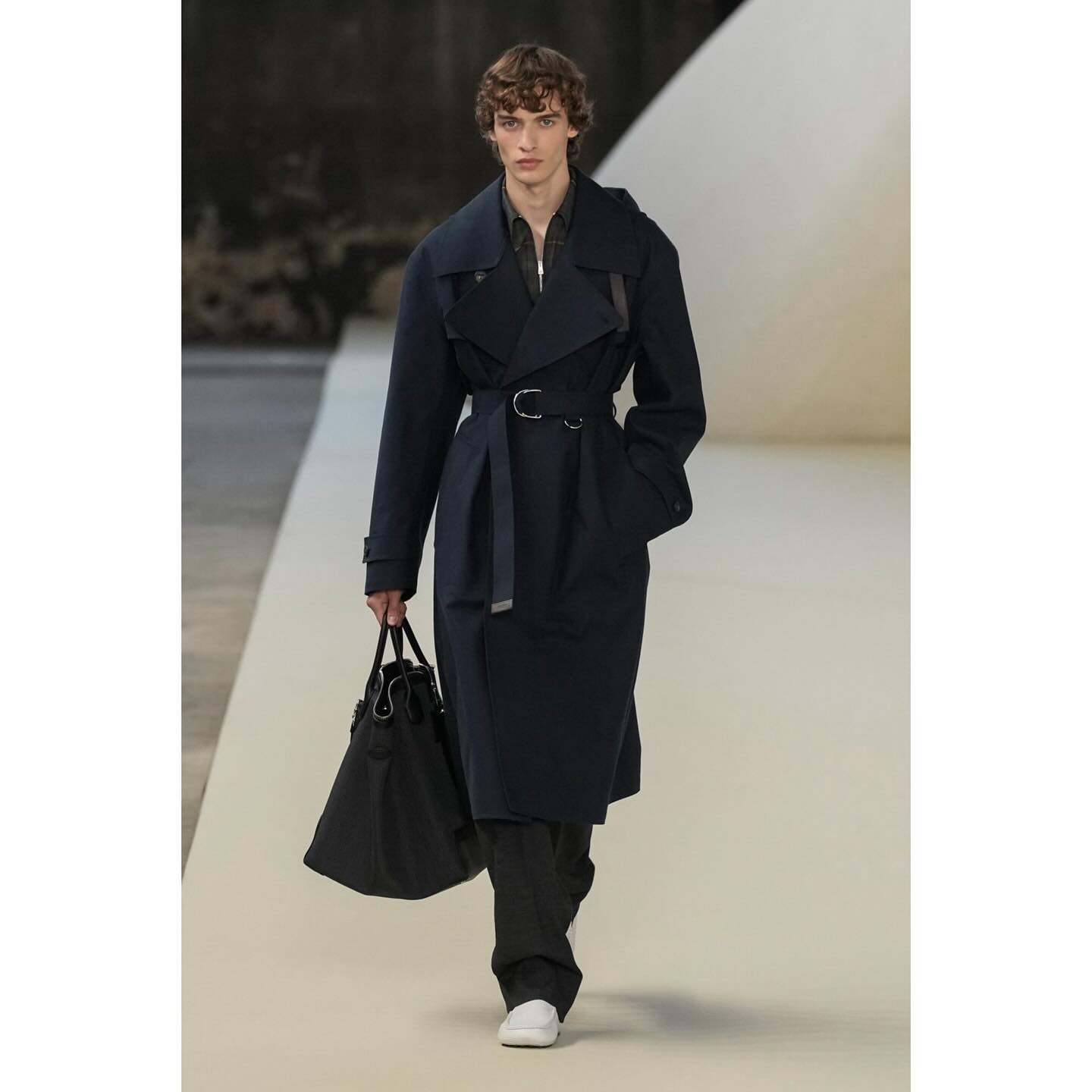 Leo (@leo.cremer ) for Tod’s SS25. Styling by Brian Molloy, casting by DM Casting.