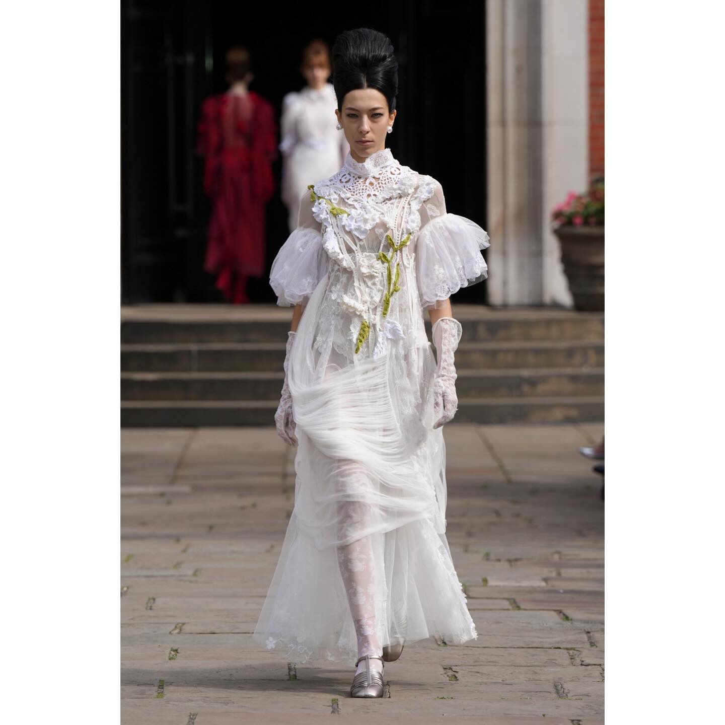 Patricia (@patiroseee ) for Bora Aksu SS25. Styling by Leith Clark, casting by Noah Shelley.