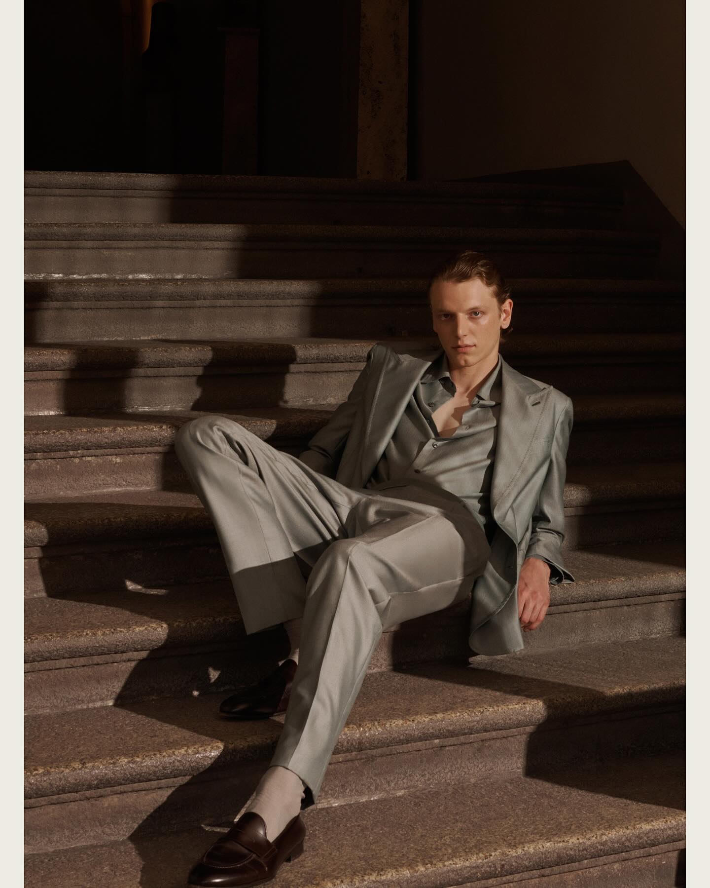 Igor V (@ig0r__v ) for Brioni SS26. Photography by Paolo Di Lucente, styling by Matthias Karlsson, casting by AYM Casting.