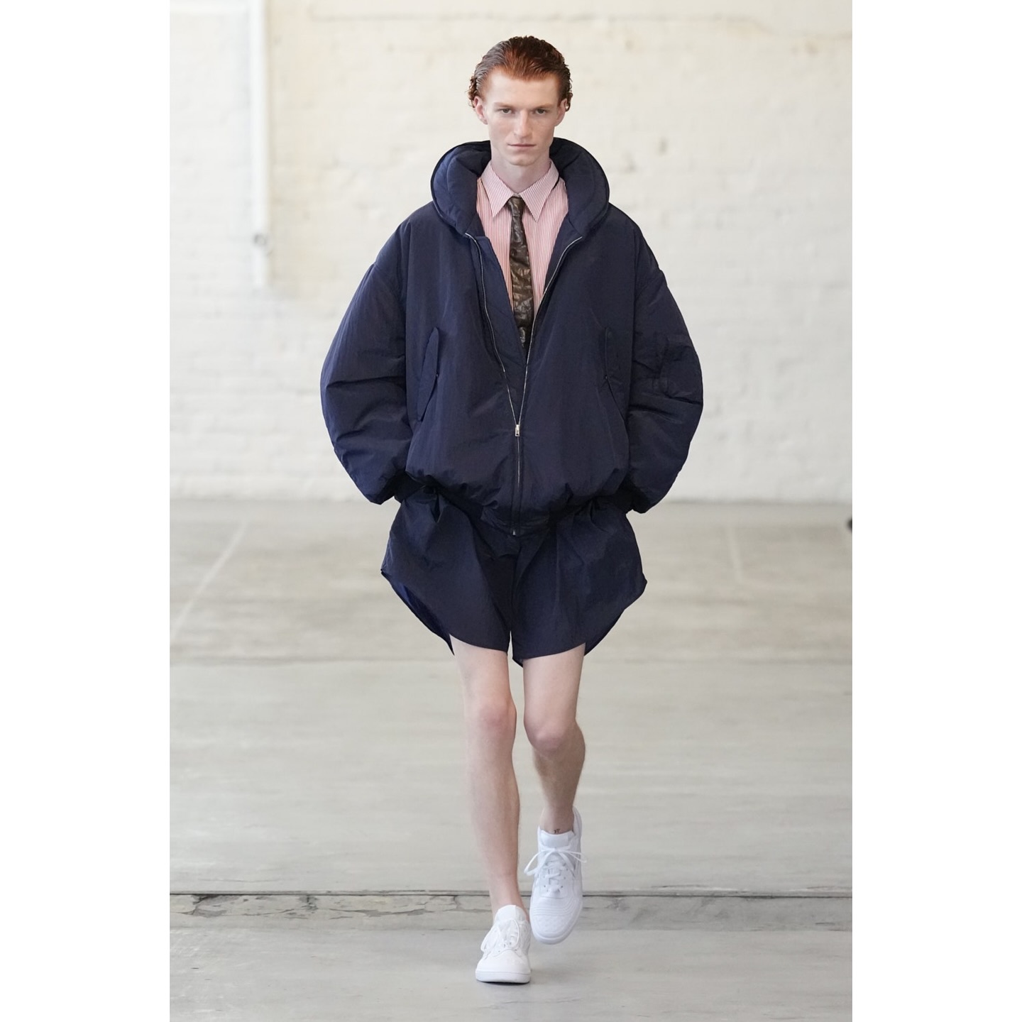 Leander (@loneleaness), Nour (@nour.bdk) closing, Jannis (@jannishanselmann) & Siwoo (@tritonissimo) for Hed Mayner SS26. Styling by Samuel Drira, Casting by Isadora Banaudi